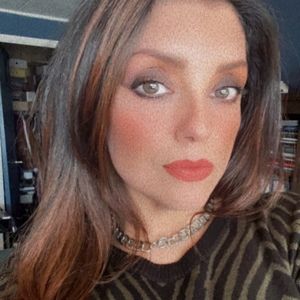 Meet your Posher, Cynthia